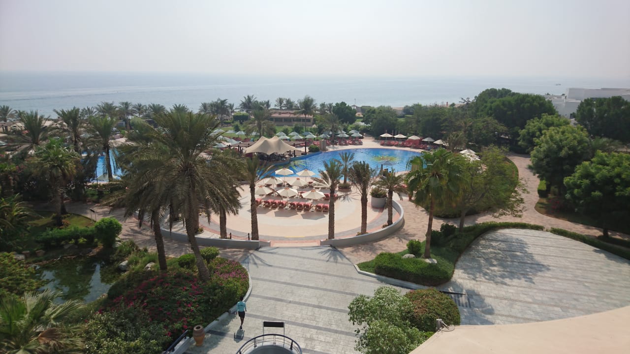 Ausblick Hotel Le Meridien Al Aqah Beach Resort