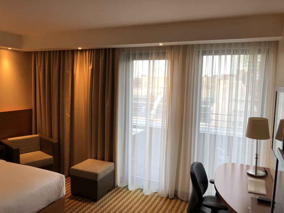 Zimmer Hampton by Hilton Berlin City West