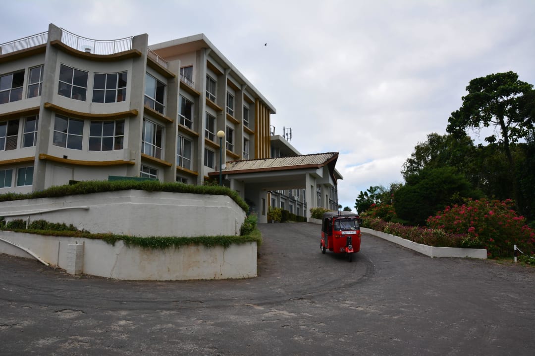 Ausfahrt Hotel Topaz