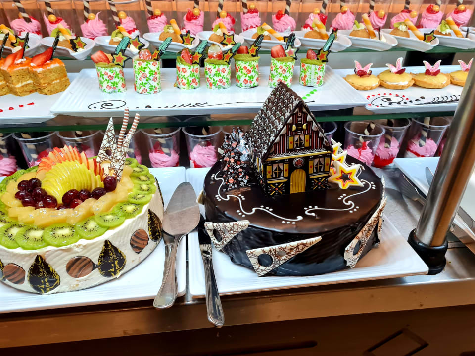 Gastro Three Corners Sea Beach Resort