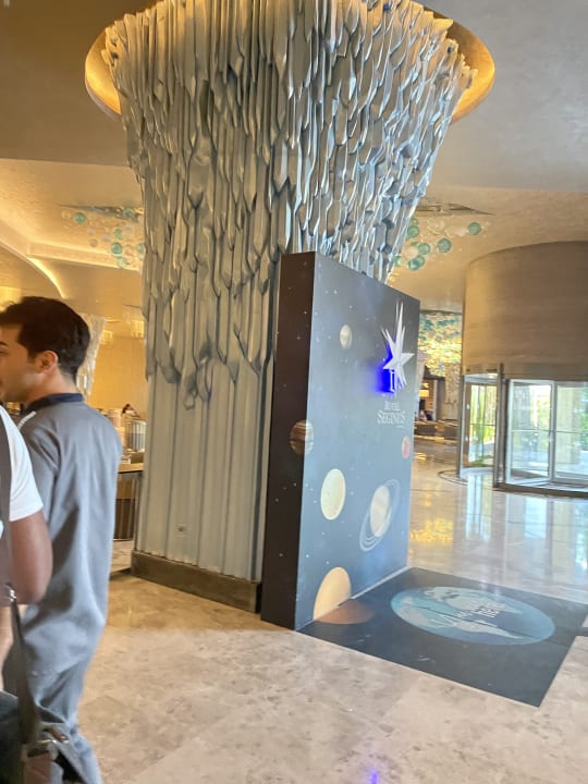 Lobby Royal Seginus