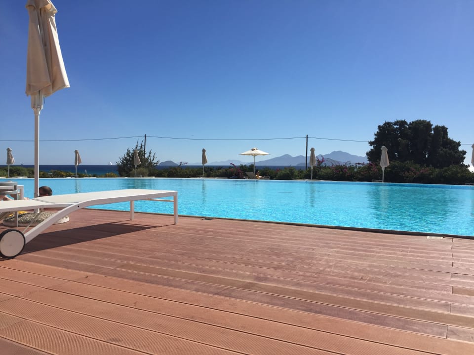 Pool Atlantica Belvedere Resort