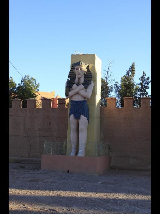 Vor dem Tor Hotel Oscar