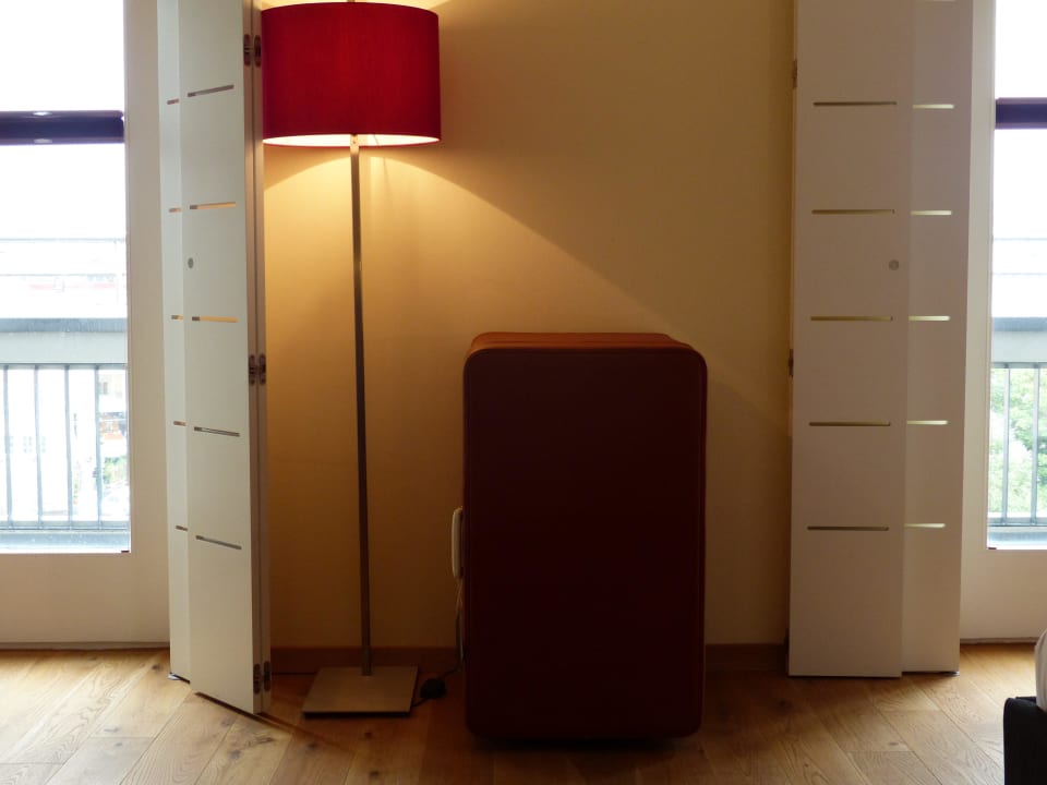 Die Minibar - darin ist auch der Safe versteckt! Hotel Weitzer Graz