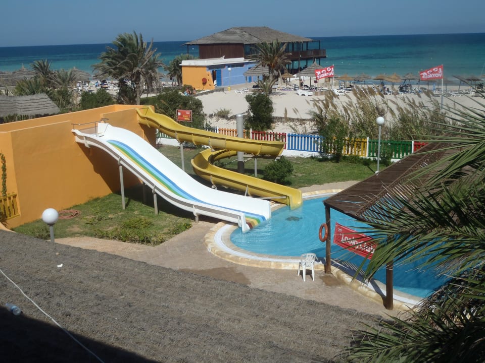 Der Kinder Club hat einen Pool und 2 Rutschen Caribbean World Thalasso Djerba