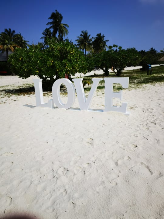 Strand Kuredu Island Resort & Spa