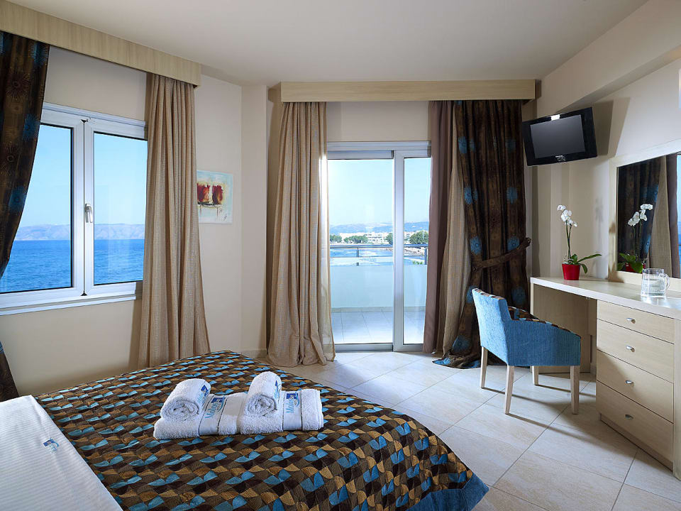 Room Hotel Molos Bay