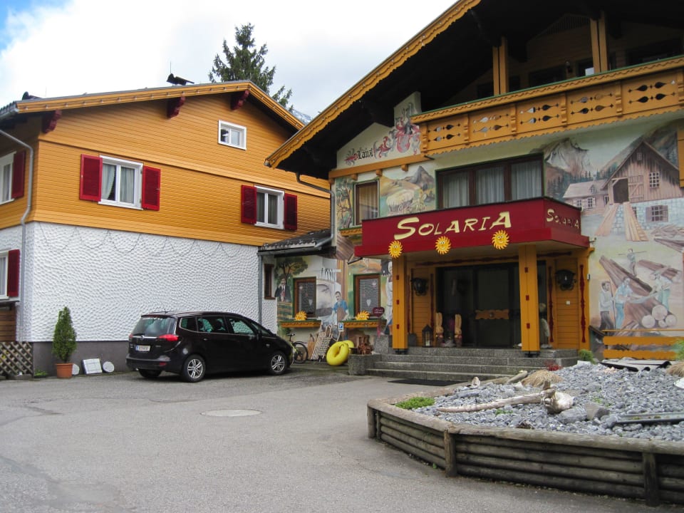 Solaria / Rechts Gästehaus Pension & Ferienwohnung Solaria