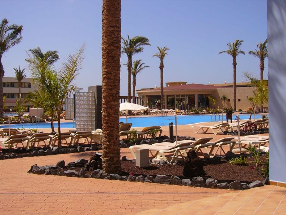 Poolanlage Iberostar Waves Gaviotas Park