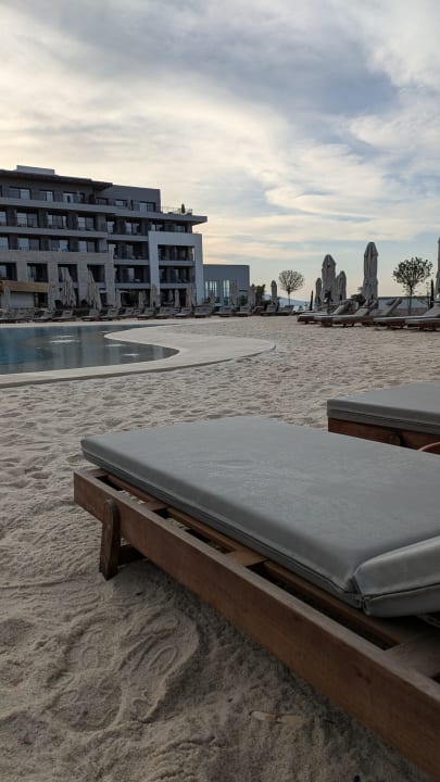 Pool Anda Barut Collection