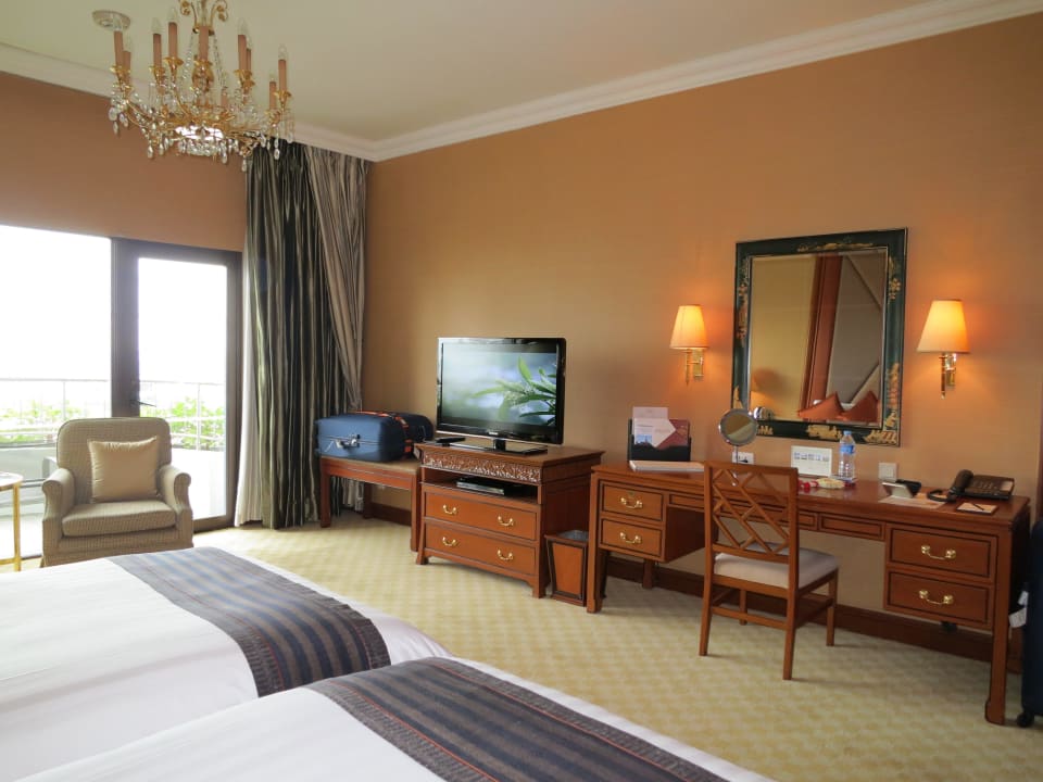 Krungthep Deluxe Balcony Room Shangri-La Hotel, Bangkok