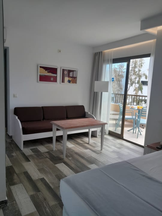 Zimmer Guya Wave Hotel