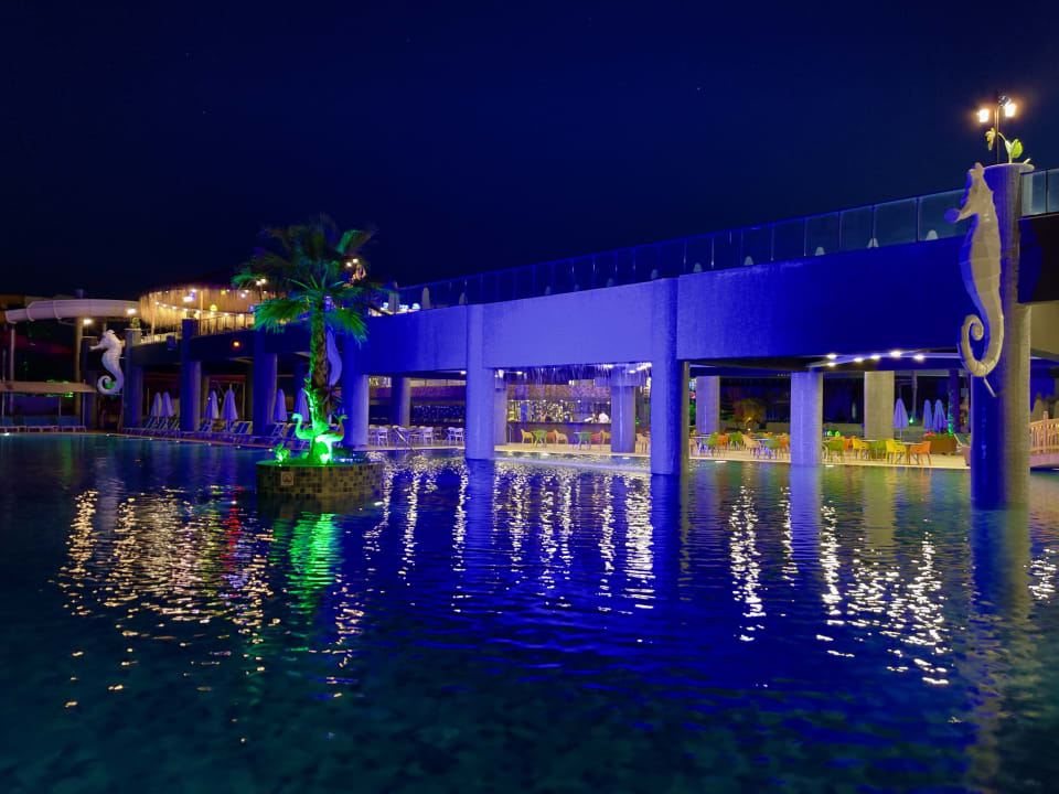 Pool Dream World Palace Hotel