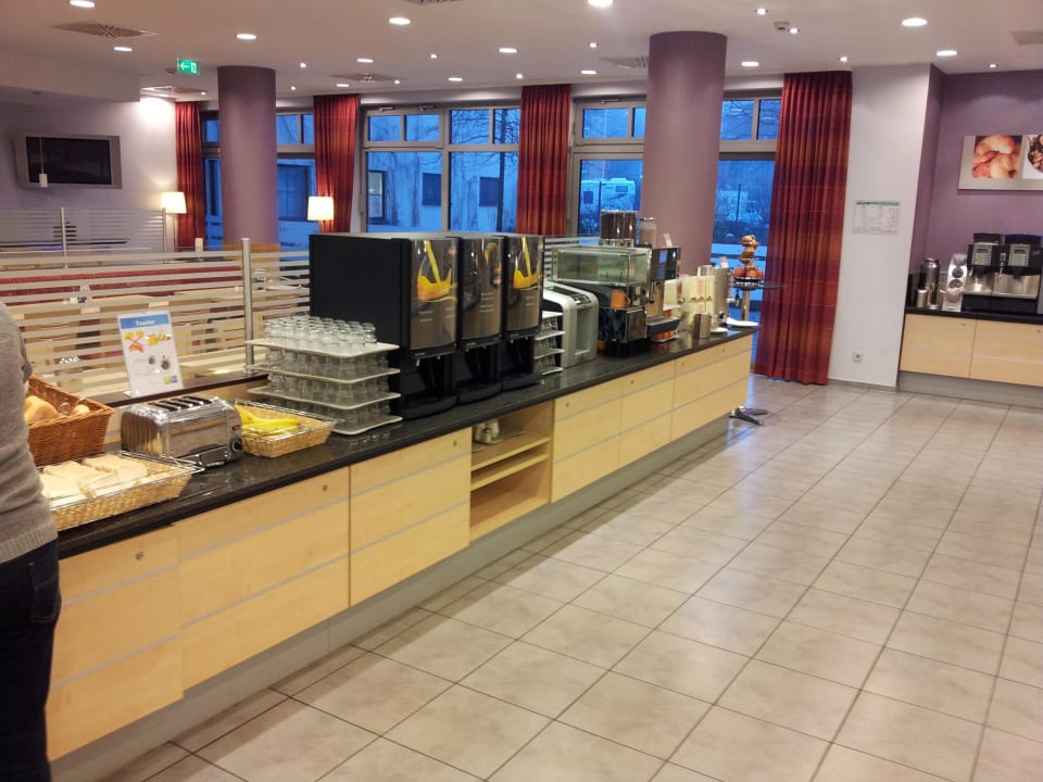 Frühstücksbuffet Holiday Inn Express Berlin City Center