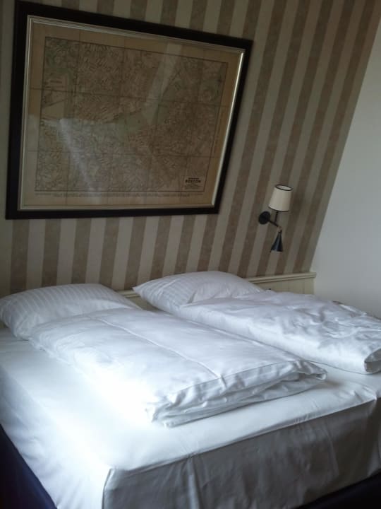 Schlafzimmer 1. OG Hotel Bell Rock Europa-Park