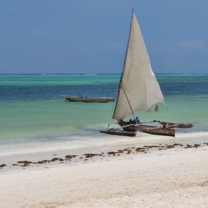 Strand Neptune Pwani Beach Resort & Spa
