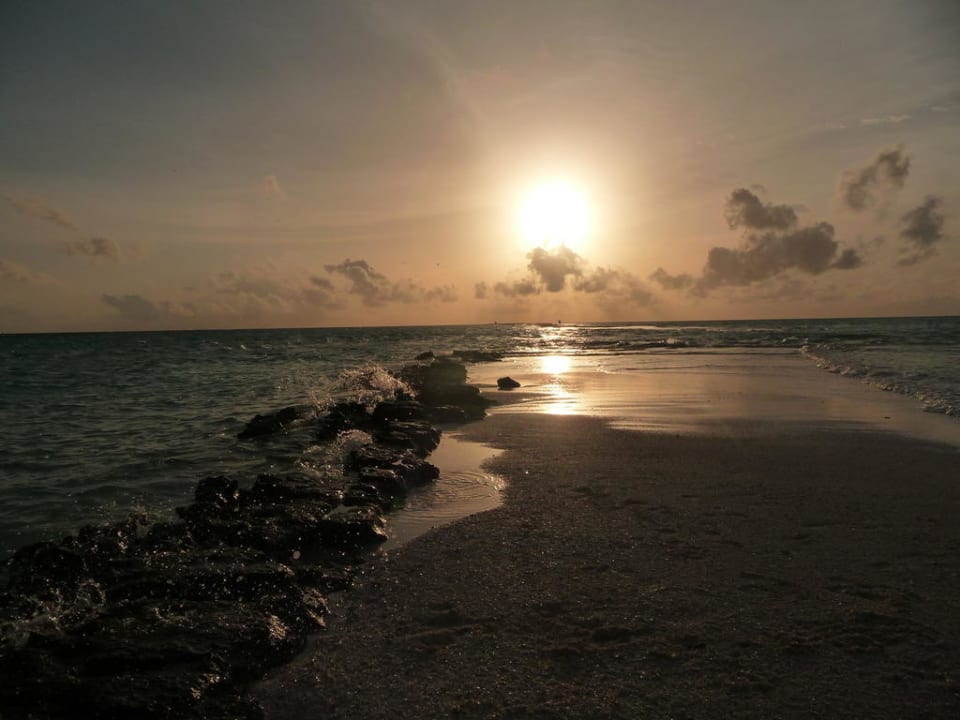 Sonnenuntergang an der Sandbank Kuramathi Maldives