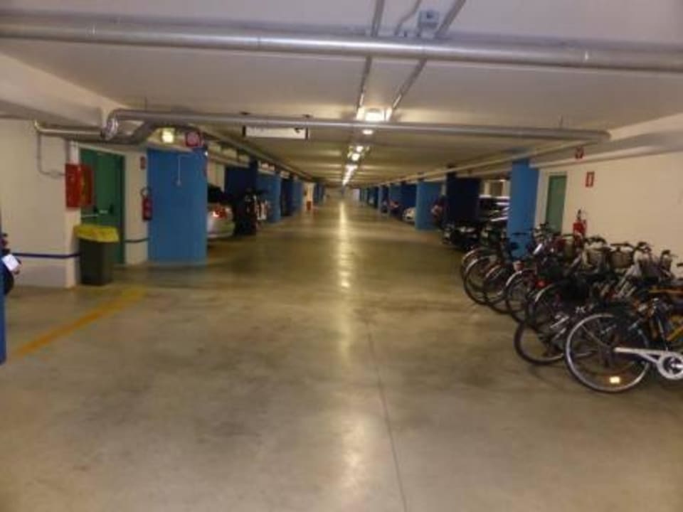 Tiefgarage Aparthotel Holiday