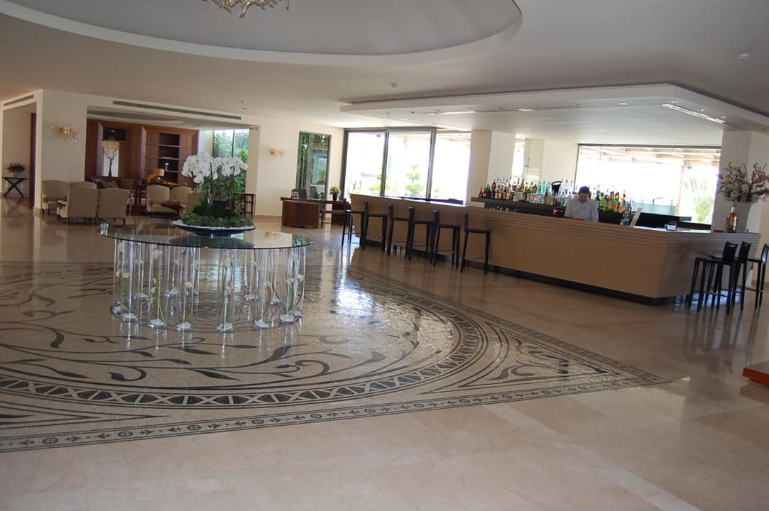 Bar The Ixian Grand & All Suites