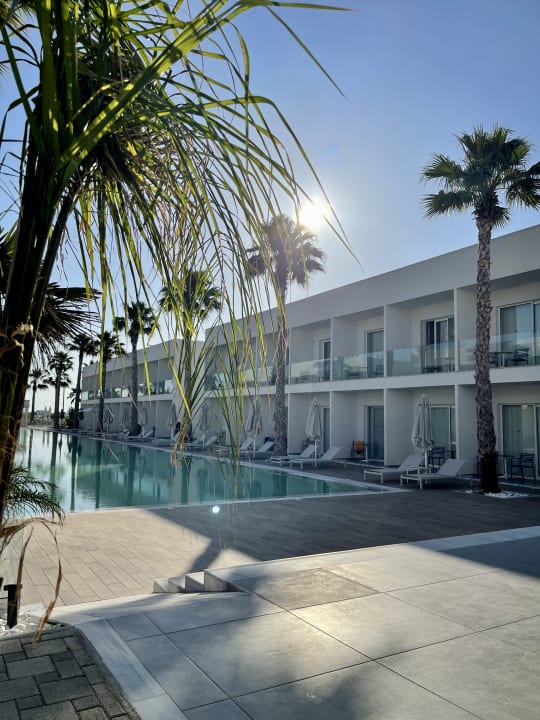 Pool White Dreams Resort & Anex
