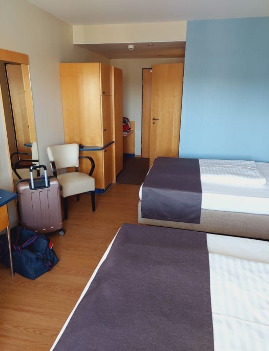 Zimmer AMEDIA Hotel Dresden Elbpromenade