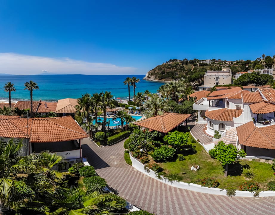 Außenansicht Villaggio Baia d'Ercole