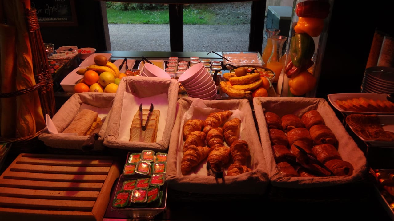 Frühstücksbuffet Hotel Campanile Grenoble Nord - Moirans-Voreppe