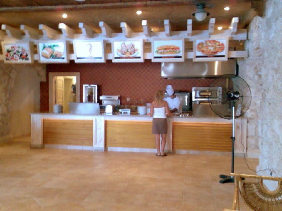 Fastfood corner Pickalbatros Citadel Resort