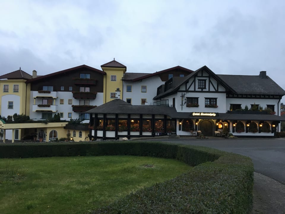 Außenansicht Hotel Kastenholz