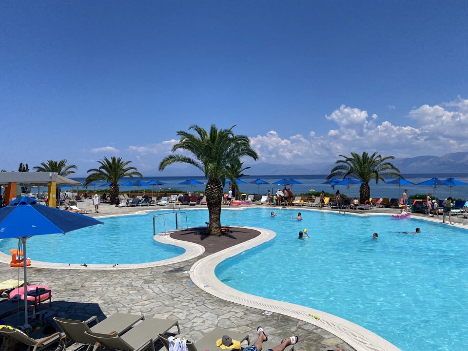 Pool Hotel Mareblue Beach