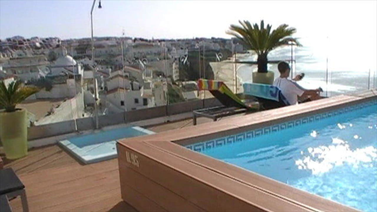 Pool-Ausblick vom 3. Stock Rocamar Exclusive Hotel & Spa