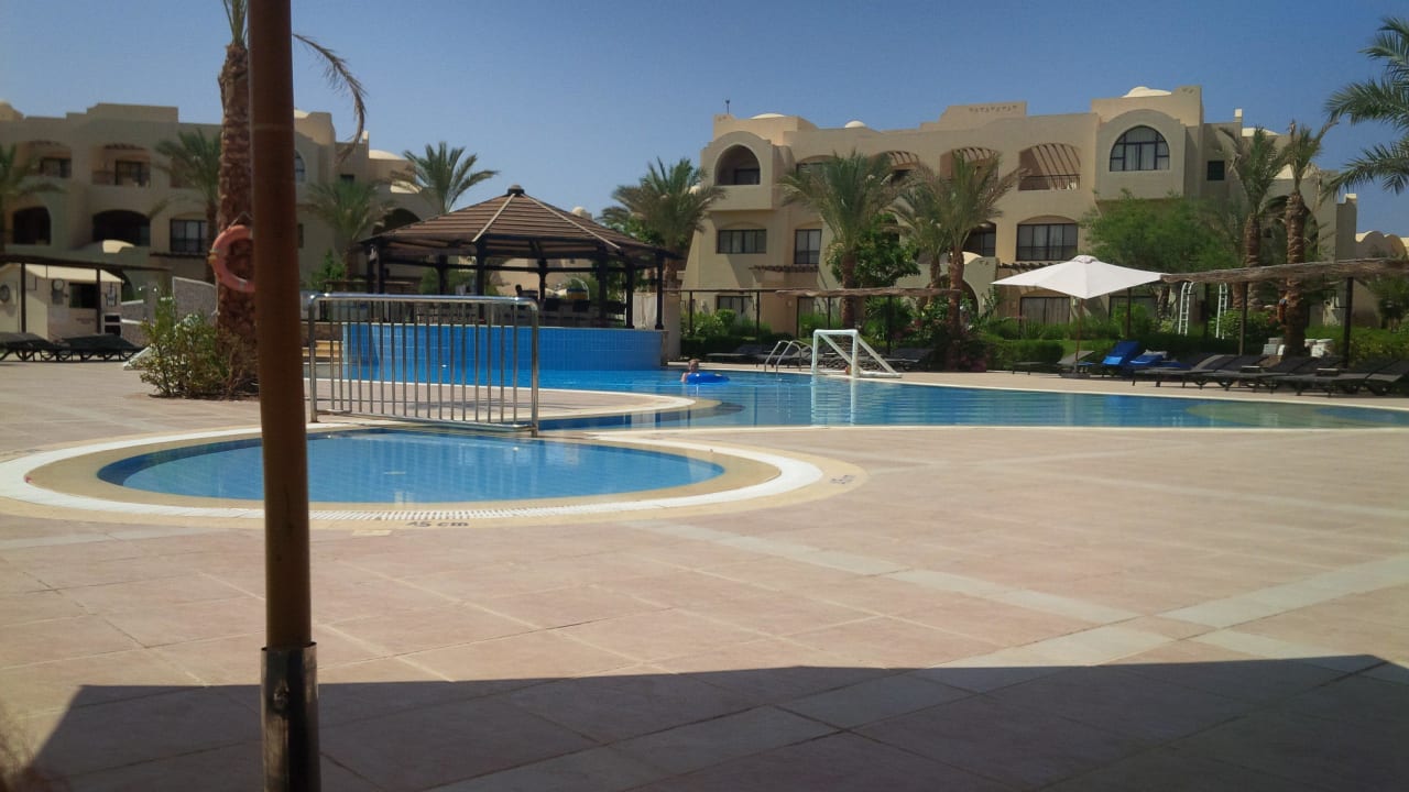 Pool JAZ Neo Saraya Palms