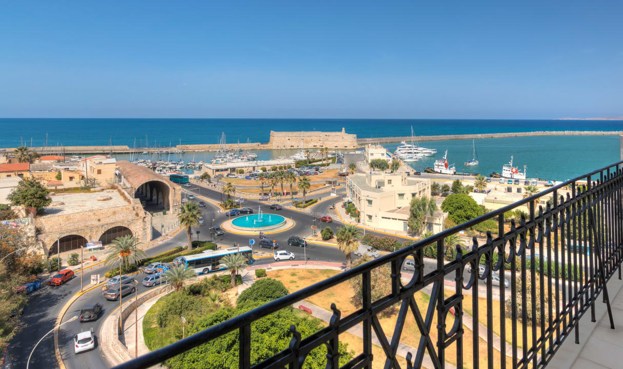 Ausblick Hotel GDM Megaron Historical Monument Hotel