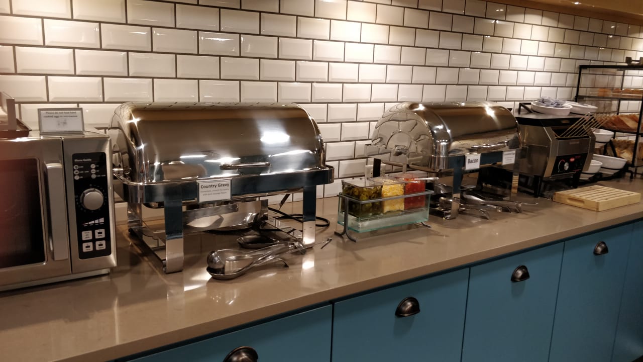 Gastro Country Inn & Suites by Radisson, Seattle-Tacoma International Airport, WA