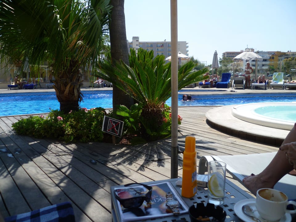 Am Pool AluaSoul Palma