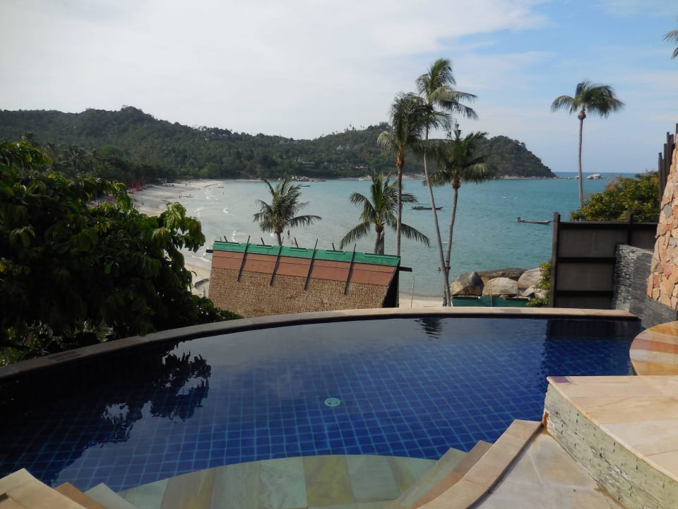 Der eigene Pool & Blick auf die Bucht Panviman Resort Koh Phangan