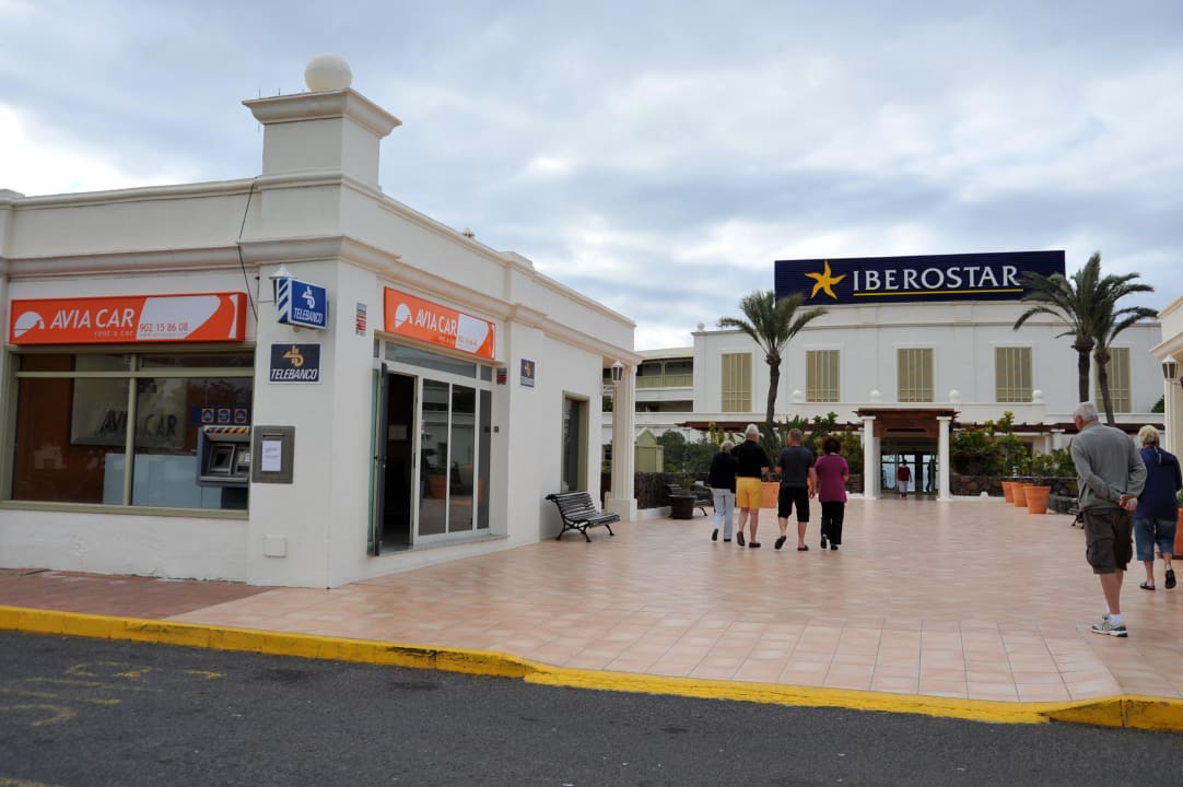 Vorgelagerte Einkaufsmöglichkeiten Iberostar Selection Lanzarote Park