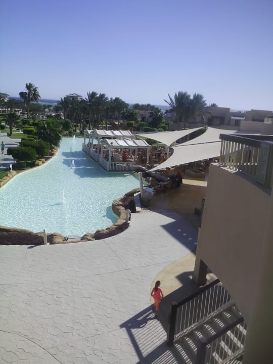 Hauptgebäude (Blick auf Speisesaal) außen Coral Sea Holiday Village