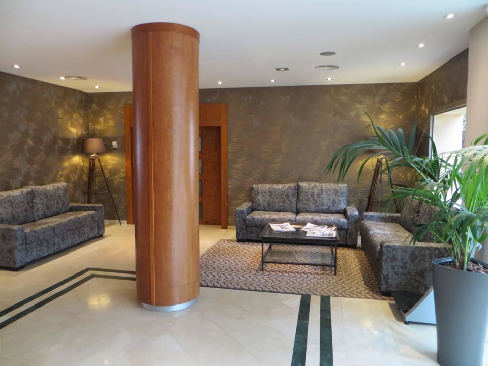 Lobby Hotel Catalonia Majórica