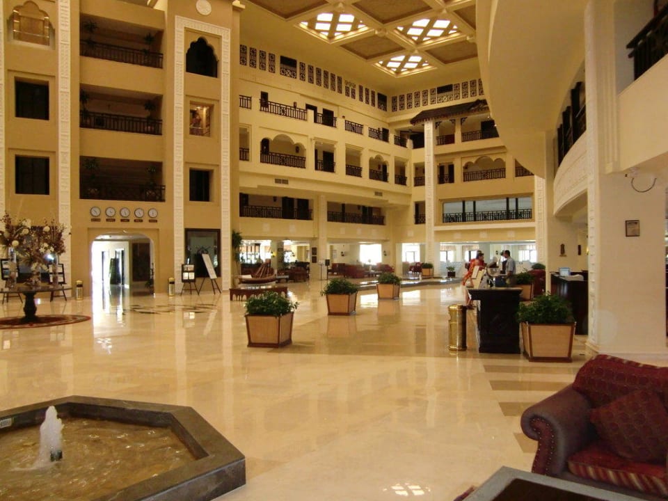 Marmorausgelegte Hotellobby Steigenberger ALDAU Beach Hotel