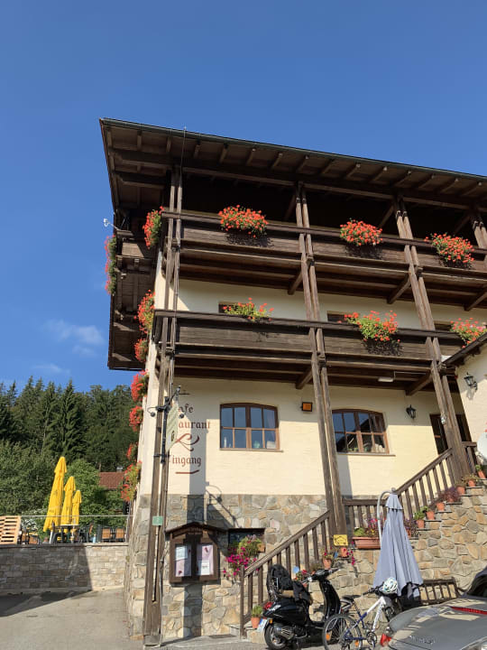 Außenansicht Waldhotel Seebachschleife