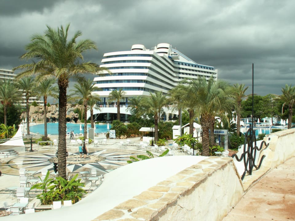 Hotel aussen Titanic Deluxe Lara