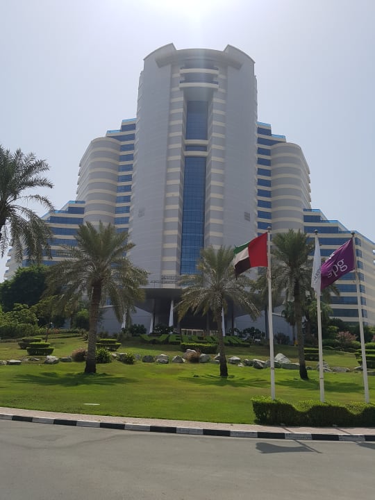 Außenansicht Hotel Le Meridien Al Aqah Beach Resort