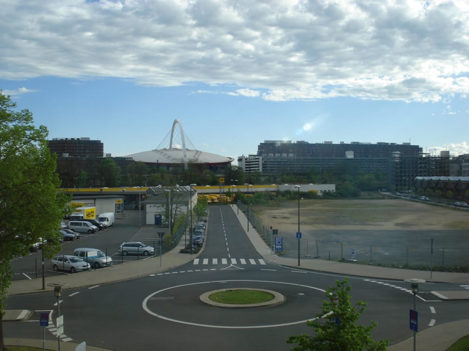 Blick auf die Arena Radisson Blu Hotel Köln