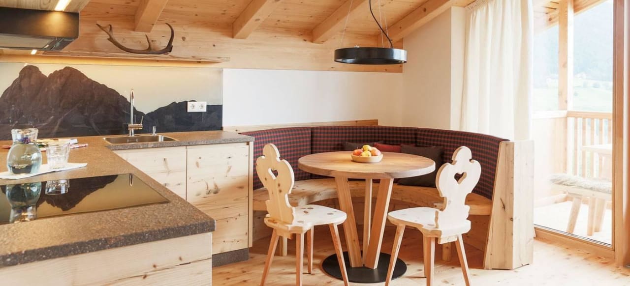 Küche und Essbereich Aussergosthof