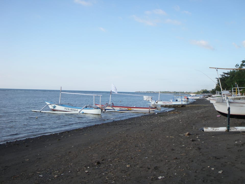 Strand vor dem Hotel Hotel Aneka Lovina