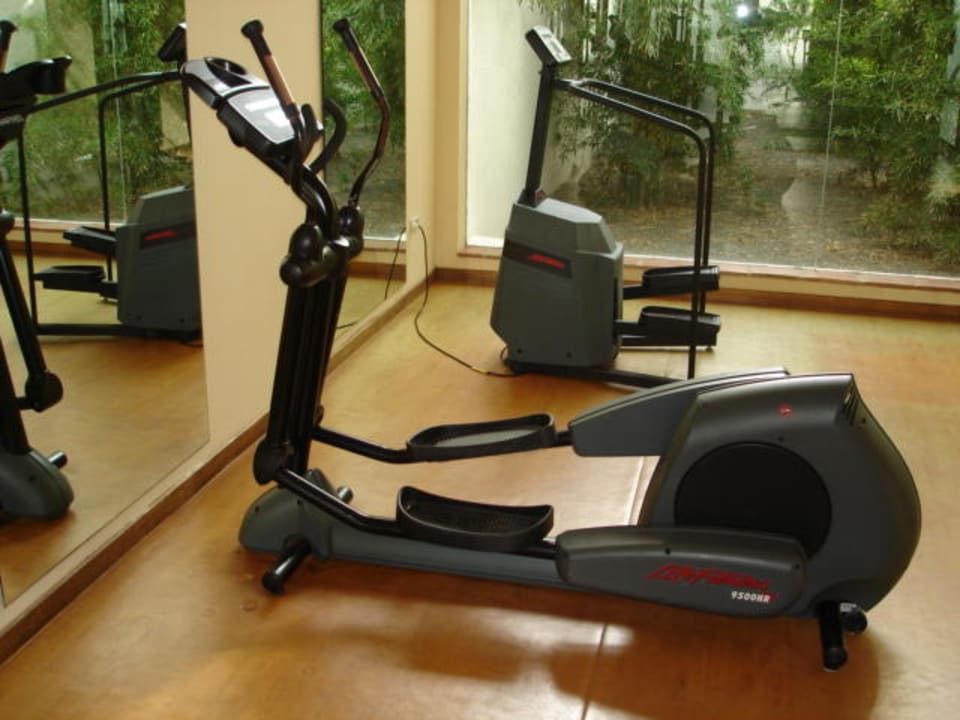 Fitnessraum Ergometer LifeFitness Fuerte Conil-Resort