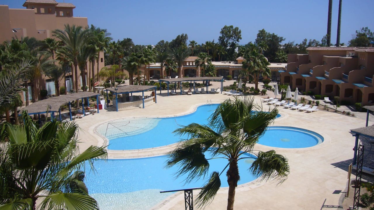 Die kleine Poollandschaft von unserem Balkon aus. Club Paradisio El Gouna, Red Sea