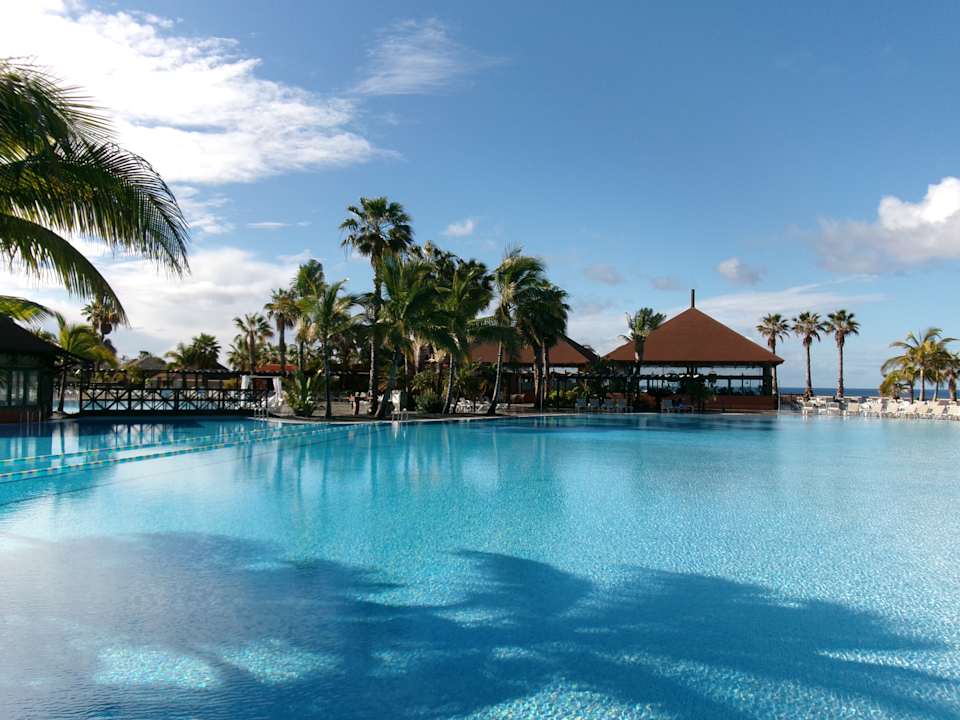 Pool Esencia de La Palma by Princess