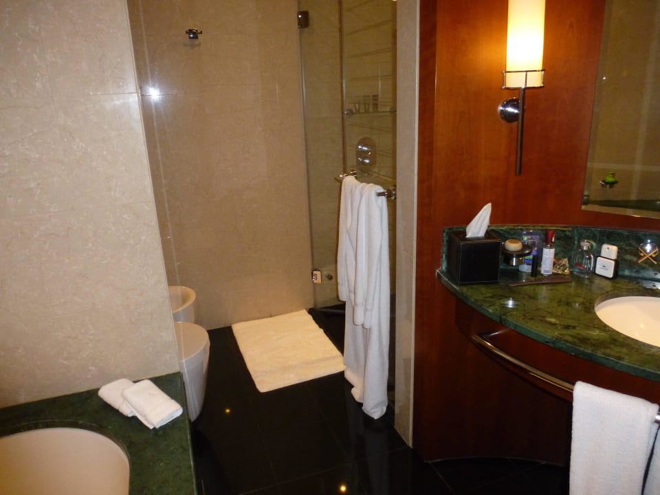 Sehr schönes Bad Hotel Jumeirah Emirates Towers